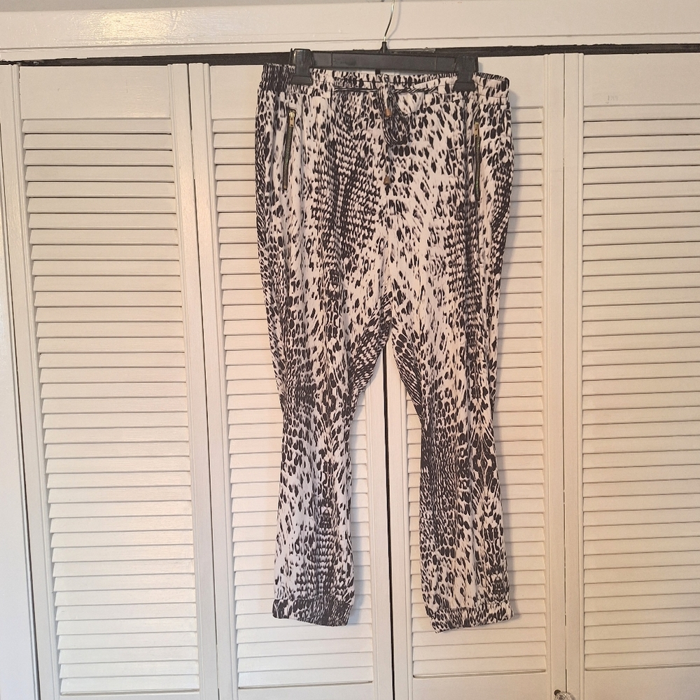 New York & Co Snake Print Jogger pants large *M1 - Picture 2 of 8